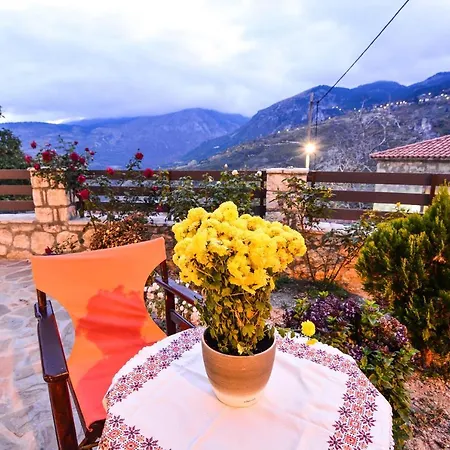 στροφυλιά Πανσιόν Κάτω Τρίκαλα Κορινθίας